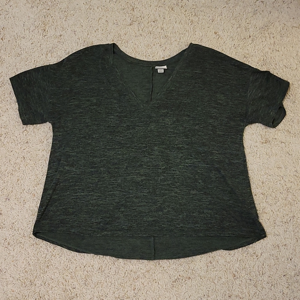 XL, Green & Gray Heathered v-neck shirt